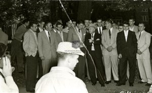 Image description is not available for 1955.008